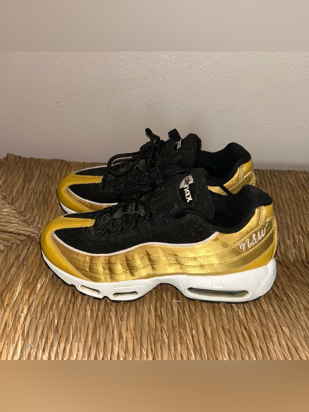 Nike Air Max 95 LX Wheat Gold Black Satin Sneakers Women’s 7.5 AA1103-700 - Picture 3 of 9